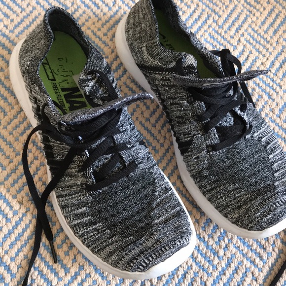 Nike Shoes - Nike flyknit size 8.5